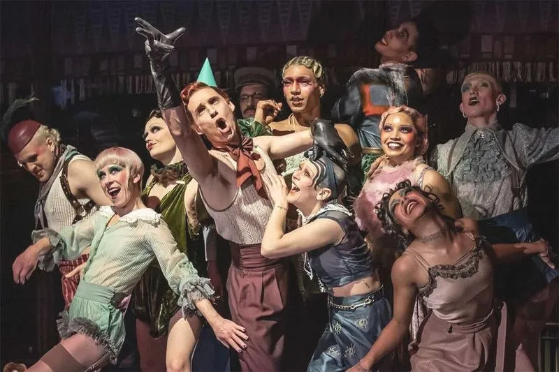 Cabaret w Teatrze Rozrywki: Odkryj niezapomniane przeżycia w Chorzowie