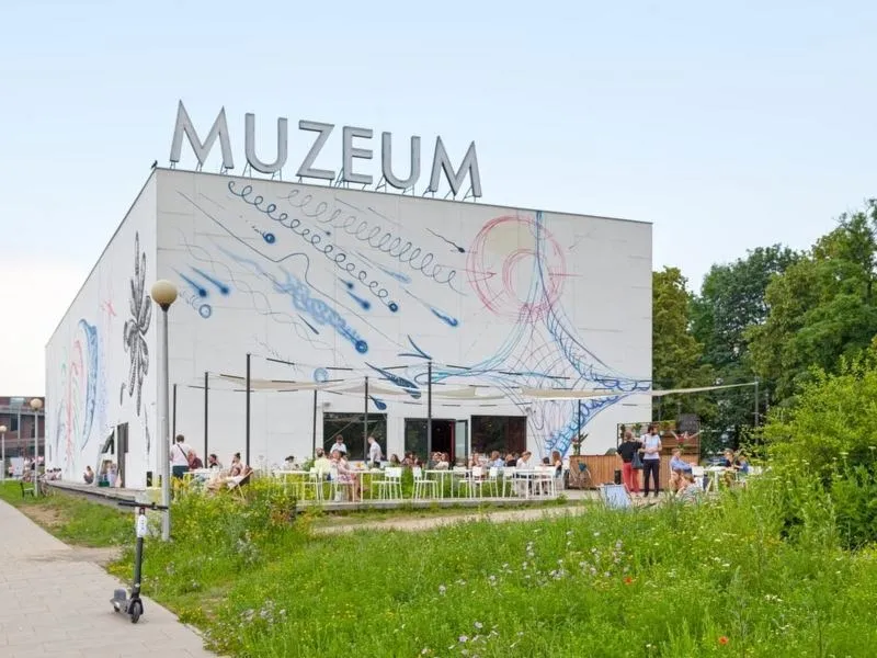 Nowa era Muzeum sztuki nowoczesnej nad Wisłą: zmiany, które zachwycają w 2026 roku