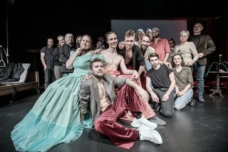Odkryj fascynującą historię teatru dramatycznego w Wałbrzychu, jego spektakle i dostępność usług