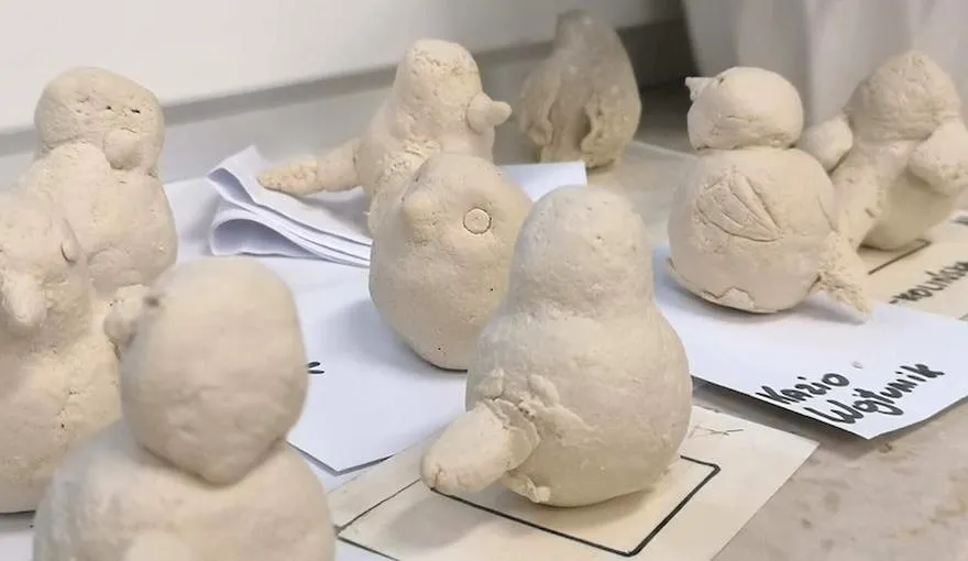 Odkryj różnorodność rodzajów rzeźby: materiały, techniki i formy w sztuce
