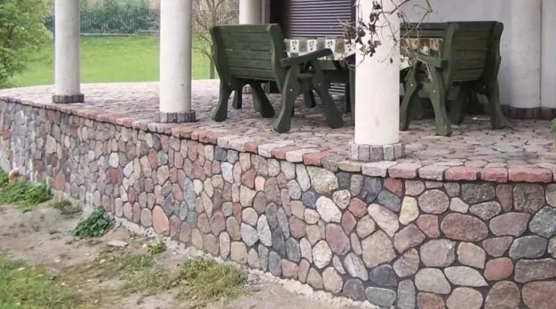 Rzeźba w kamieniu polnym: techniki i style, które wydobywają charakter skały