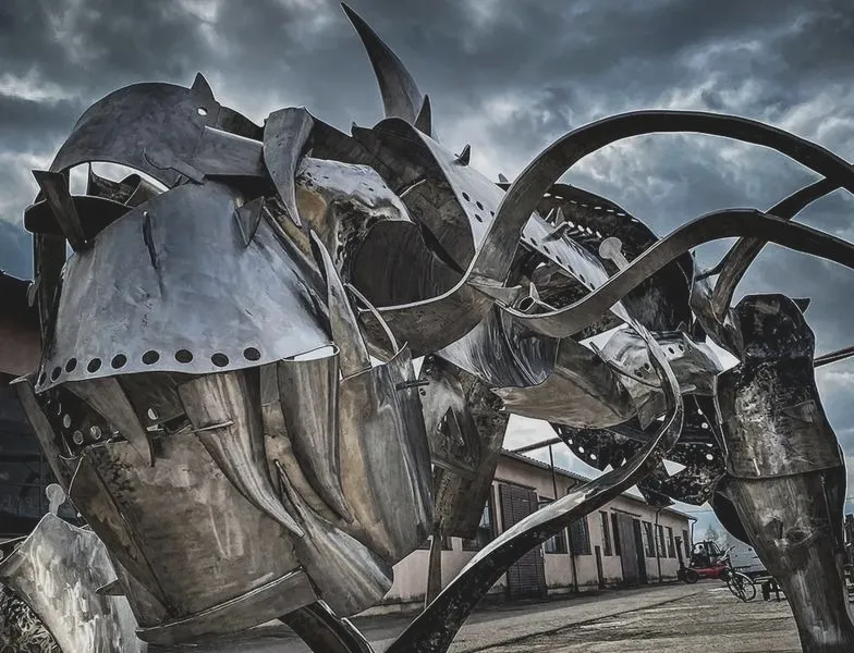 Rzeźby ze stali, które oczarują miłośników sztuki i designu