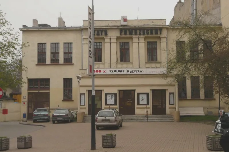 Teatr Powszechny Łódź – repertuar, historia i najbliższe wydarzenia