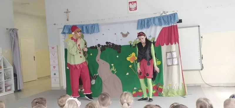 Teatr Skrzat – niezwykłe edukacyjne spektakle dla dzieci, które zachwycają w Polsce