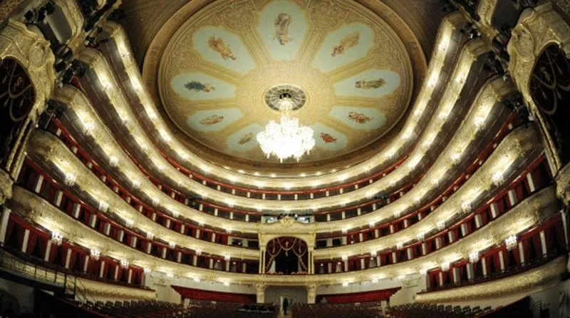 Historyjna scena teatralna