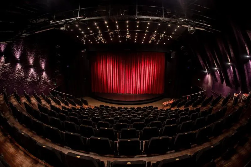 Repertuar teatrów warszawskich