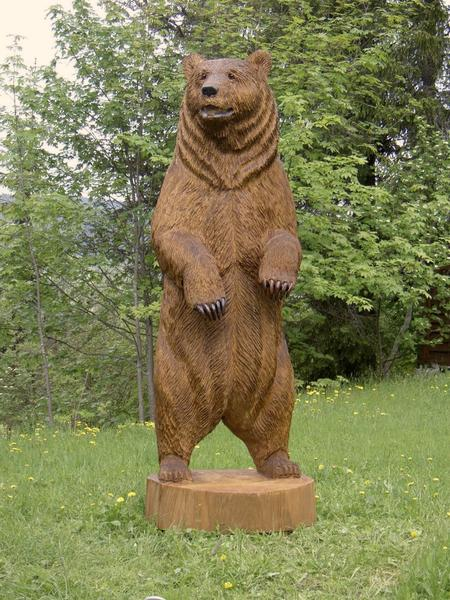 Rzeźba niedźwiedzia