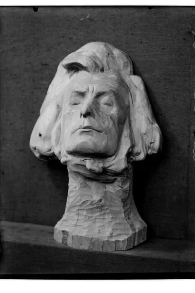 Xawery Dunikowski rzeźby